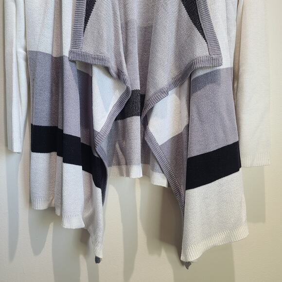 Torrid Cardigan Size 0 Large Long Sleeve Drape Sweater Coat Striped Open Front - Picture 4 of 12